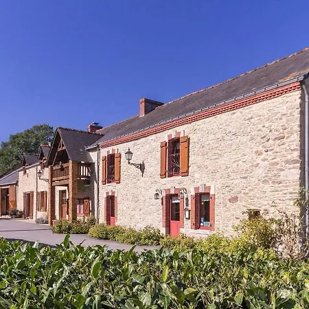 Rustique Avec Lit King-size, Cheminée, Petit-déjeuner Et équipements Pour Enfants à - Fr-1-306-1249 Bed and breakfast Bouvron