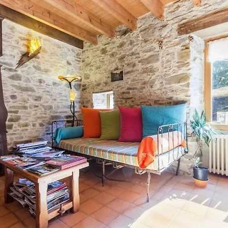 Rustique Avec Lit King-size, Cheminée, Petit-déjeuner Et équipements Pour Enfants à - Fr-1-306-1249 Bed and breakfast